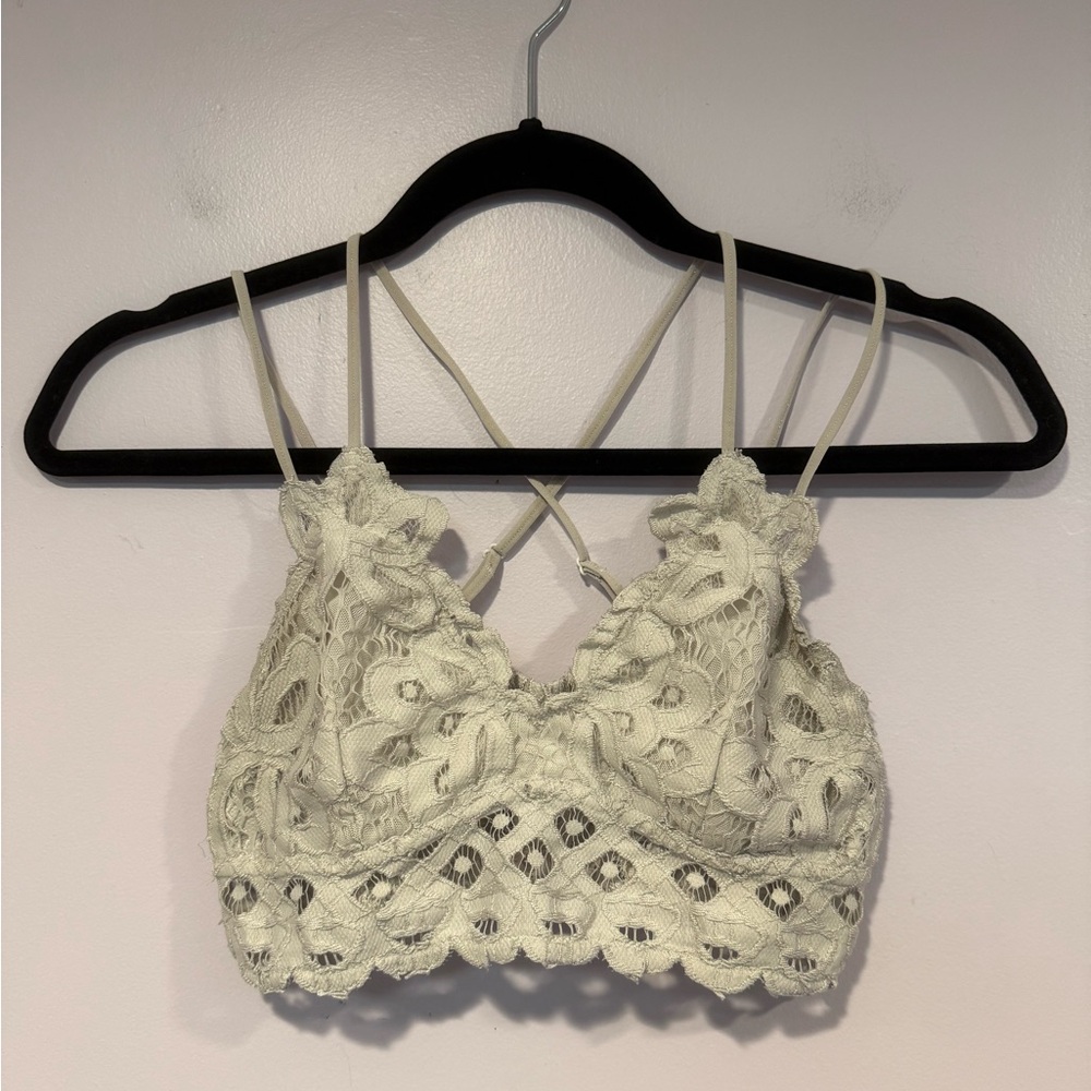 Off‎ White Lace Bralette